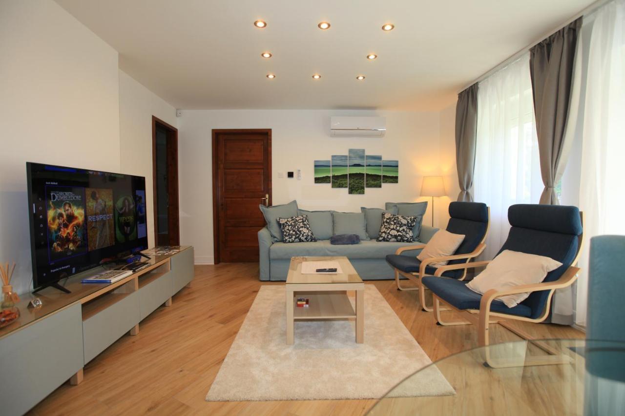 Paskal-Lux Apartments With Free Parking And Ac Budapest Exterior foto