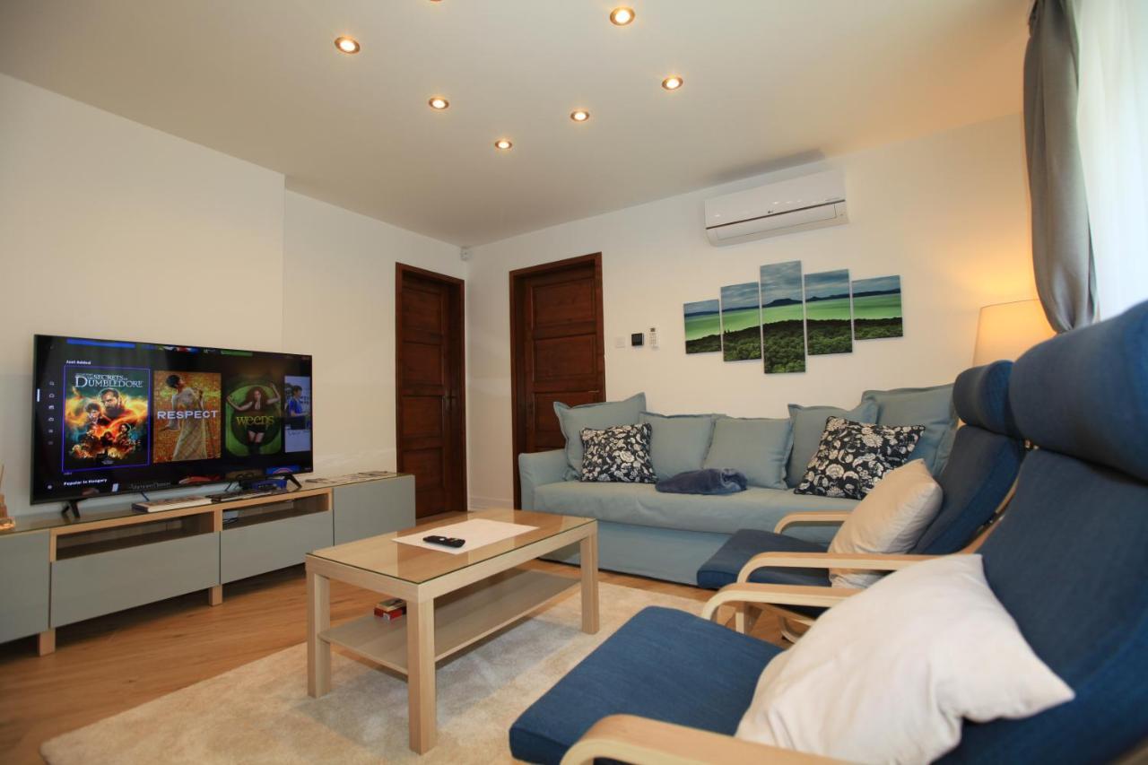 Paskal-Lux Apartments With Free Parking And Ac Budapest Exterior foto