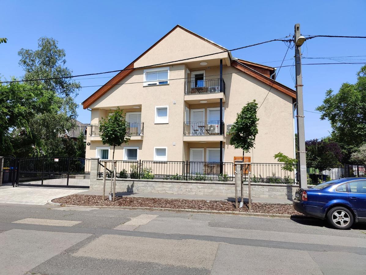 Paskal-Lux Apartments With Free Parking And Ac Budapest Exterior foto